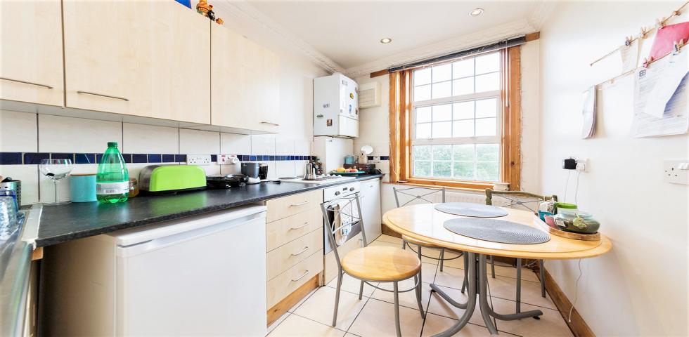 			2 Bedroom, 1 bath, 1 reception Flat			 Burnley Road, DOLLIS HILL